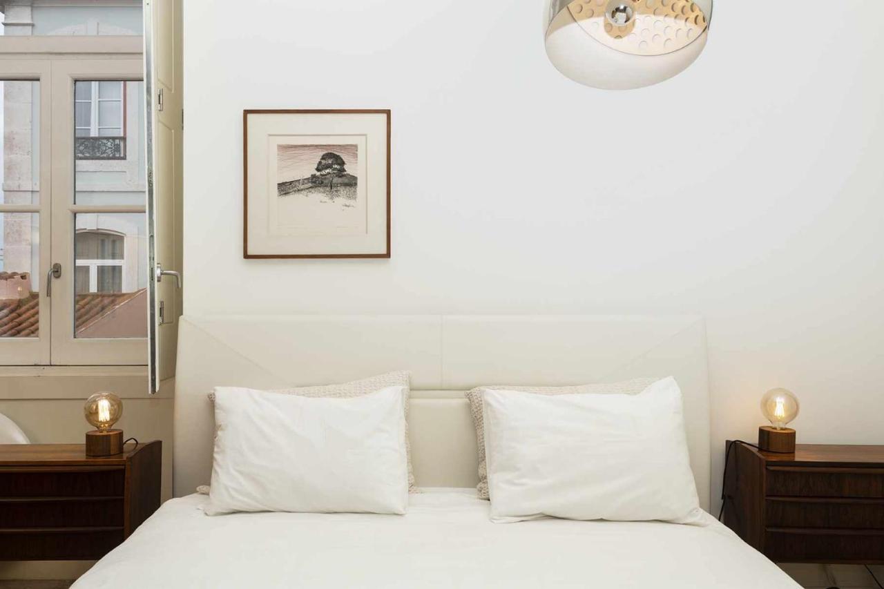 Italian Design In Principe Real Apartment Lissabon